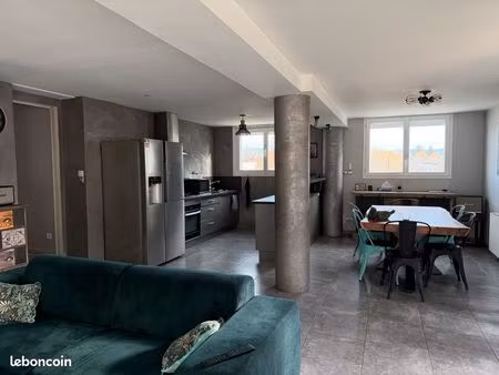 maison mitoyenne avec piscine bas en basset proximité centre