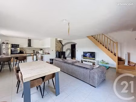 maison 6 pièces 122 m²