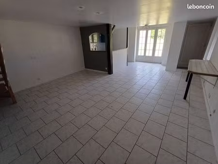 maison 2 chambres aux ayvelles
