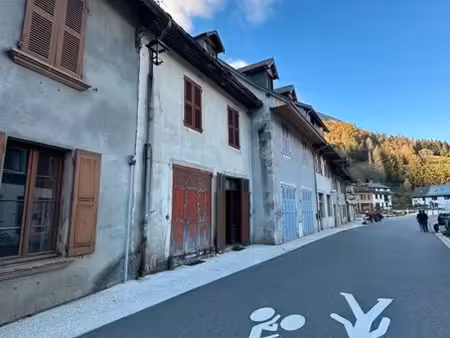 maison centre village chartreuse – 140m² – divisible / gîte / investissement – 180 000
