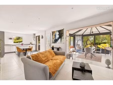 propriété 5 pièces 85 m²