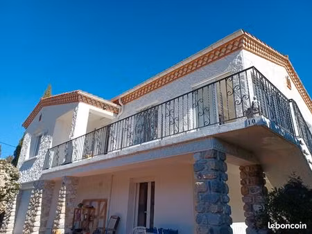 villa 5 pièces  900 m2 de terrain