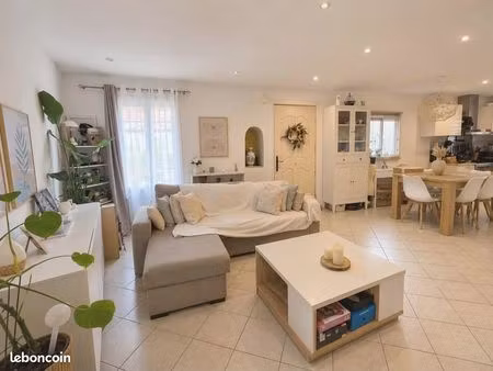 maison de village 80m²