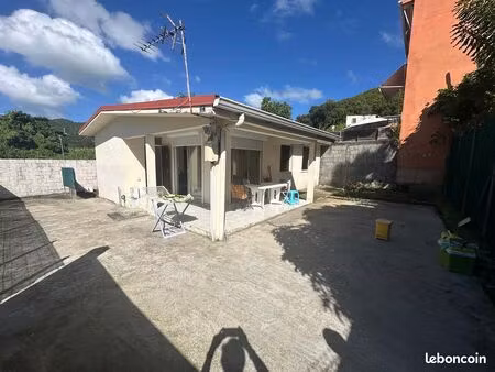 a vendre villa t4 bourg du marin