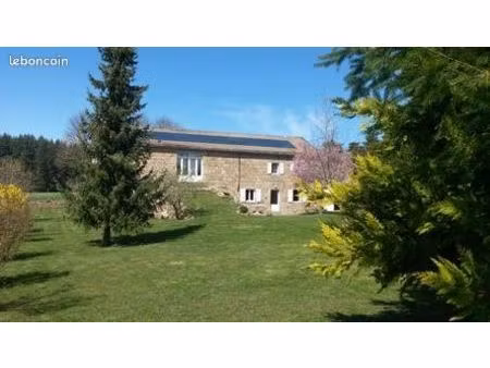 ferme en pierres