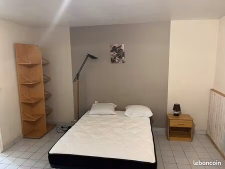 beau studio meublé à louer