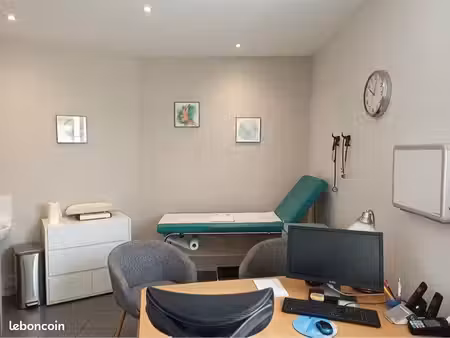 bureau dans un cabinet paramédical d’environ 11 m² – lyon 8ᵉ