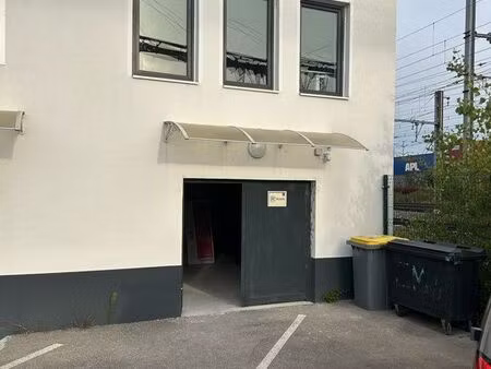 entrepôts et bureaux