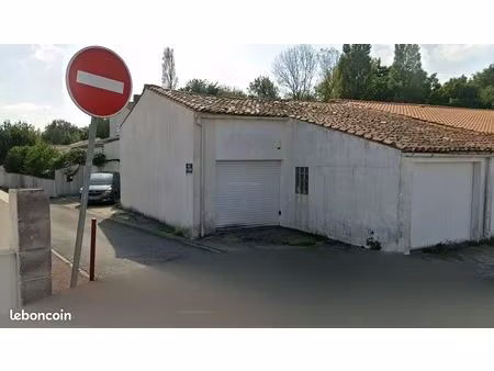 garage 3 places 75 m²
