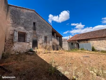 ferme 2 pièces 450 m²