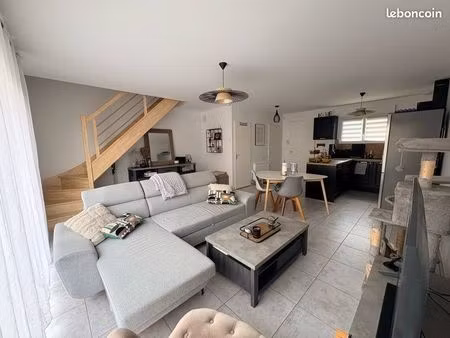 maison t3 récente – 69 28 m² – jardin  terrasse  2 parkings – rivière-de-corps