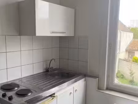 studio 1 pièce 14 m²