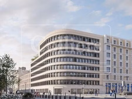 bureau 2 604 m²
