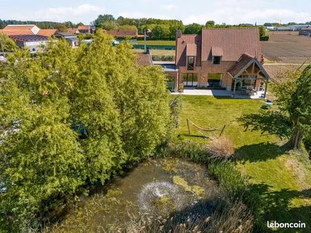 propriété unique avec habitation  espace de pratique et installations équestres dans un en