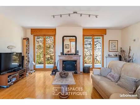 propriété 7 pièces 379 m²