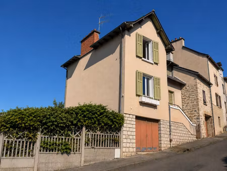 le monastère/rodez. maison de caractère avec 4 chambres  jardin & garage.