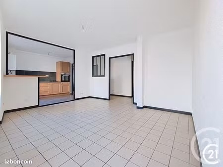appartement 3 pièces 64 m²