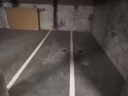 13900 parking