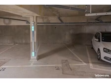 ◊ place de parking sécurisée à louer – viroflay (5 avenue de versailles) – disponible immé
