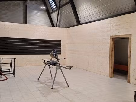 local 390m2 zone commercial brives-charensac