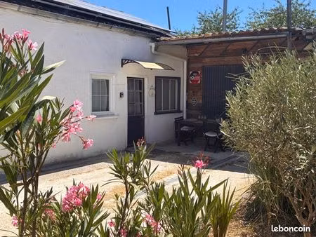 maisonnette t2 meublée avec parking bourges asnières