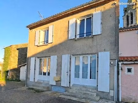 a louer - maison 84 m2 - saint-fulgent-680 euros charges non comprises