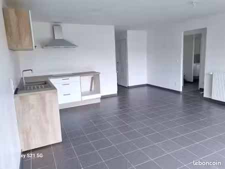 location maison individuelle de 3 pièces ( 2 chambres )  proche du puy du fou