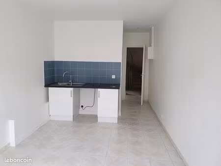 appartement t2 de 33 m2 - meulan-en-yveline – lot 5