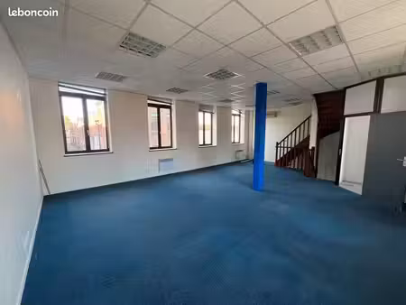 bureaux à louer sur 2 niveaux