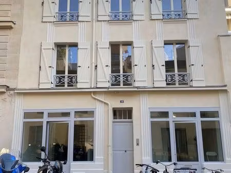 fleuriste  prêt-à-porter 35 m² paris 14ème