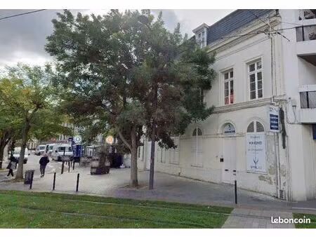 commerce 141 m²