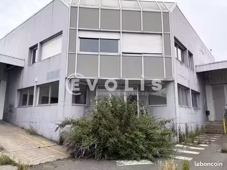 local industriel 5 791 m²