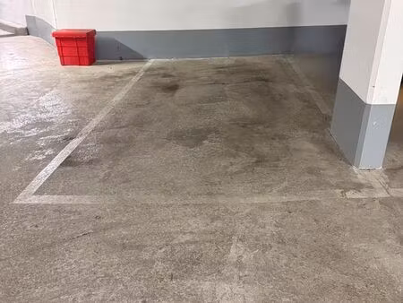 place de parking en sous-sol