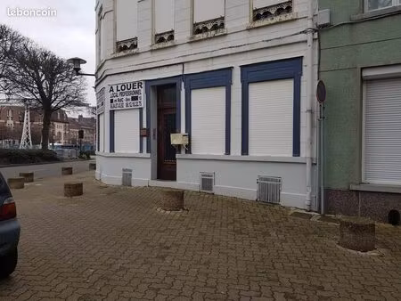 local professionnel à louer
