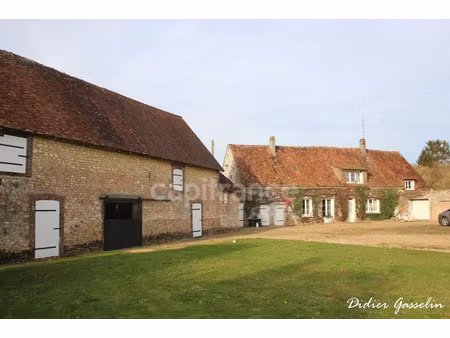 propriété à vendre saint victor de buthon 5 pièce(s) 130m2 192 000€