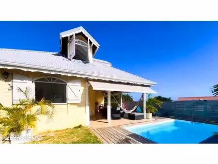 villa creole en bois au diamant