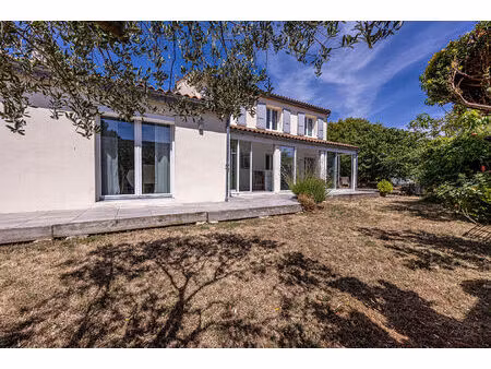 maison 8 pièces 200 m² à vendre / acheter villedoux 17230 ? | era immobilier
