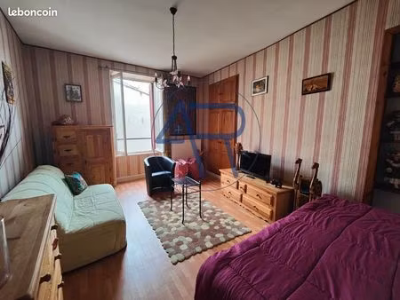 studio 1 pièce 30 m²
