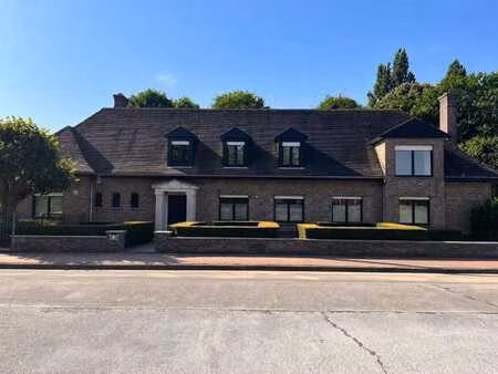 villa d'exception en plein cœur de comines