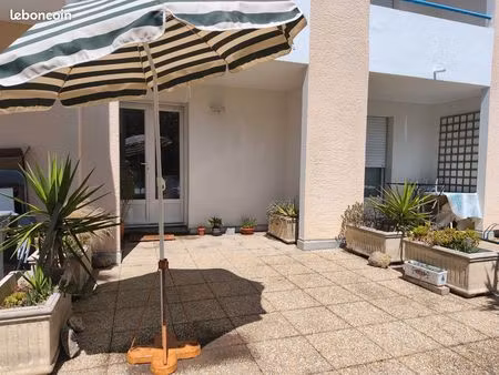 t2 meublé / location à l'année / terrasse plein sud / charges comprises