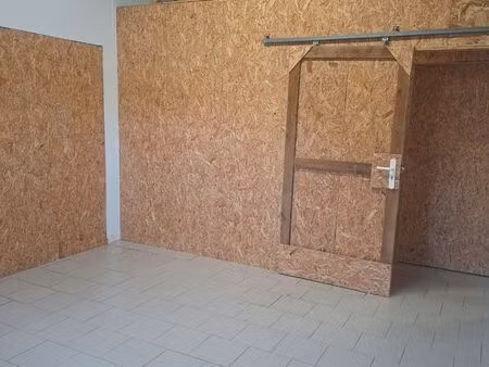 box de stockage de 17m2