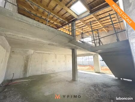local commercial 194 m² aubergenville