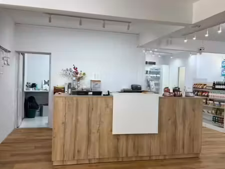 local commercial 100 m²