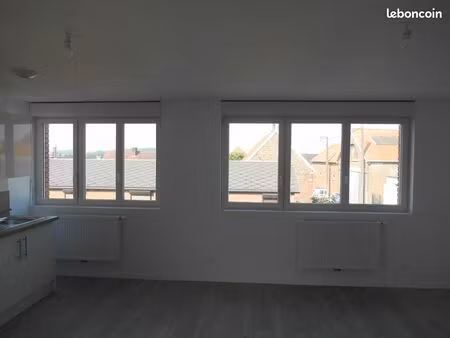 maison t3 rénovée 2023 avec garage et petit terrain
