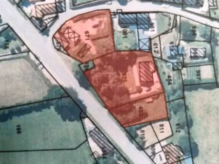 terrain avec une grande maison avec  en plus  2 terrains constructibles en fin 2026