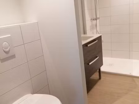 logement proche champs de mars/gare