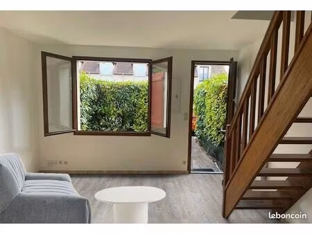 triplex comme une maison proche toutes commodités