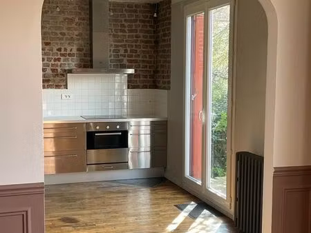 appartement atypique 58m² dont 16m²souplex + jardin