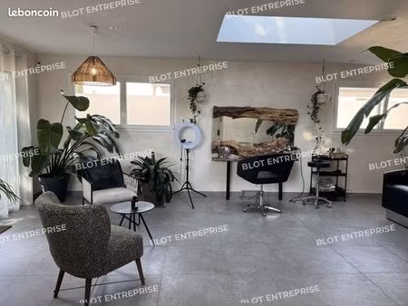 local bureaux 44 m²