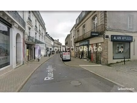 local commercial 324 m²